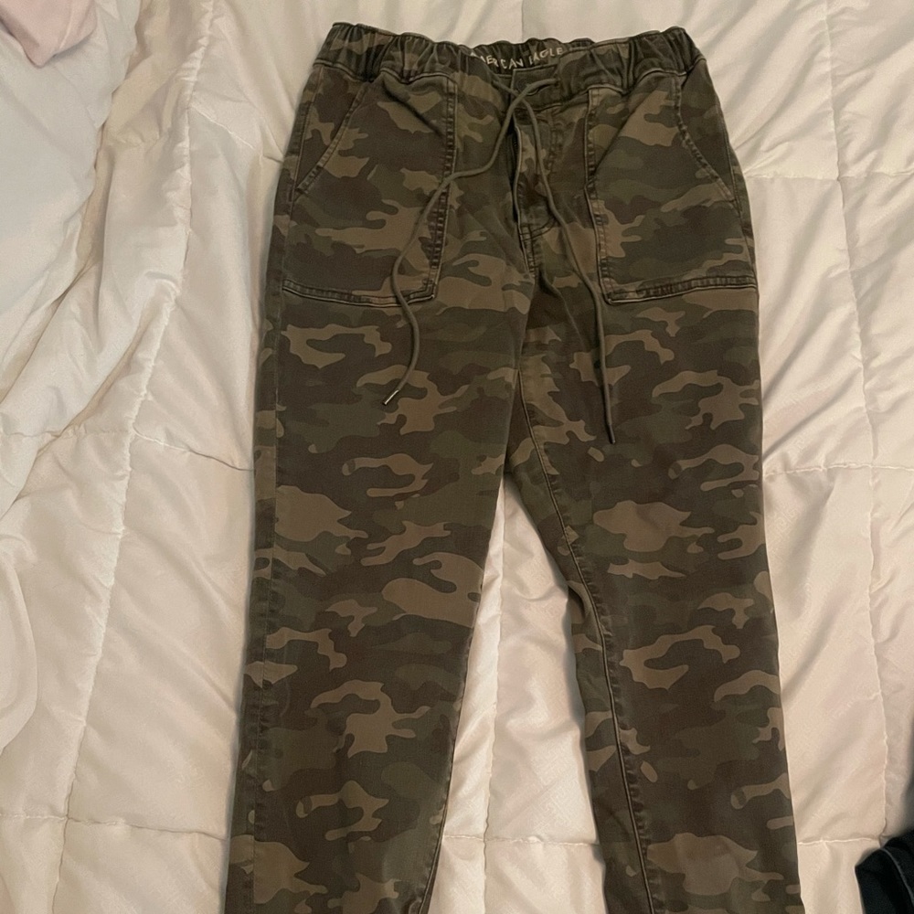 American Eagle Woman Camo Joggers